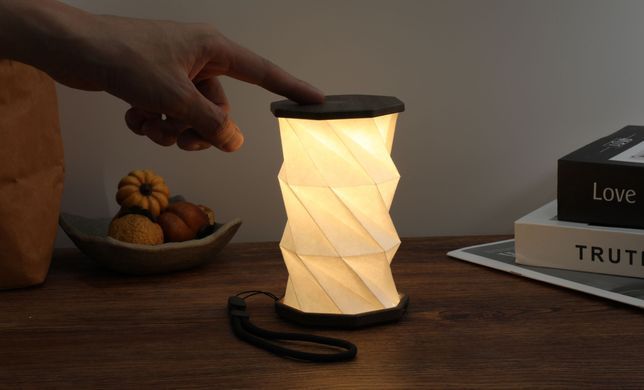 Світильник на акумуляторі Gingko Mini Hexagon Twist, горіх | G036M-WT