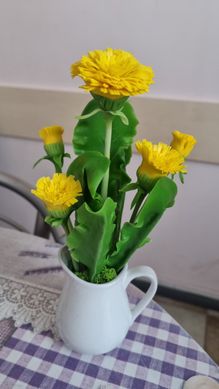 Квіткова композиція "Щастя у чашці"