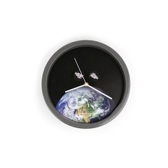 Настінний годинник "Astronaut" Ø25 см